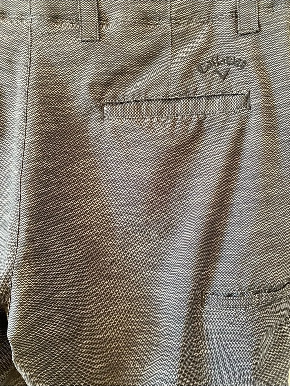 Callaway Men's Chevron Charcoal Flat-Front Performance Golf Shorts - waist 34